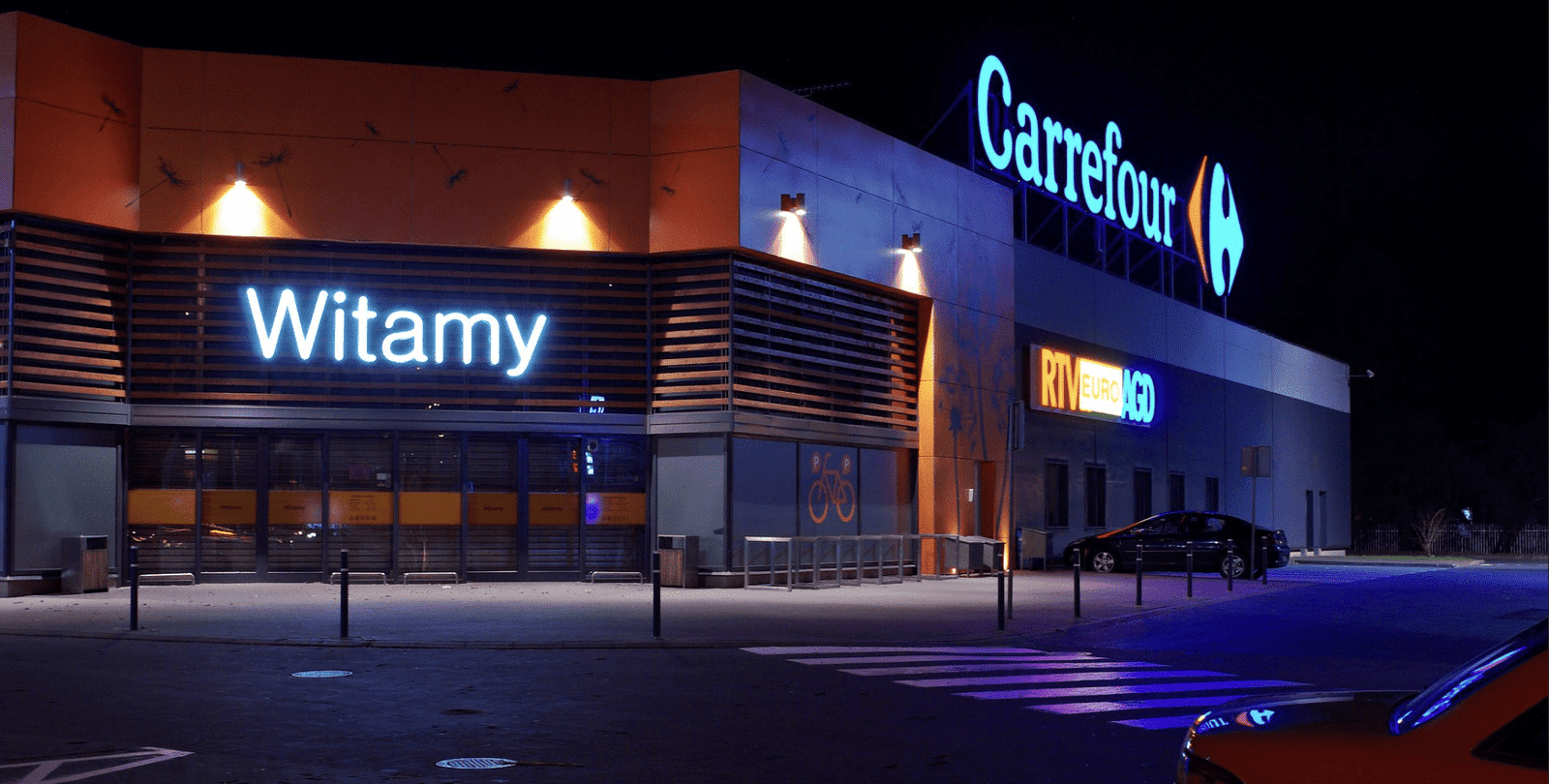 „Carrefour“ traukiasi iš Lenkijos: per metus uždarytos dešimtys parduotuvių, kas vyksta rinkoje?