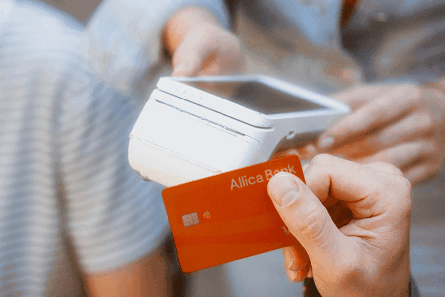 Finansų sektoriuje – netikėtas šuolis: bankai skaičiuoja pelną, bet planai dar ambicingesni