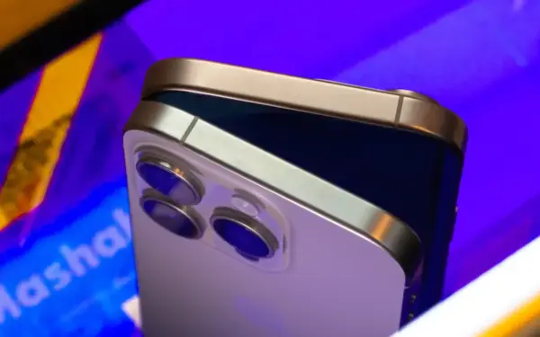 „Apple“ ruošia sulankstomą „iPhone Ultra“ – ar tai atsakas į „Samsung Galaxy Fold“?
