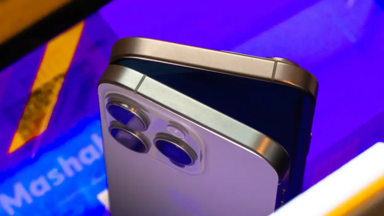 „Apple“ ruošia sulankstomą „iPhone Ultra“ – ar tai atsakas į „Samsung Galaxy Fold“?