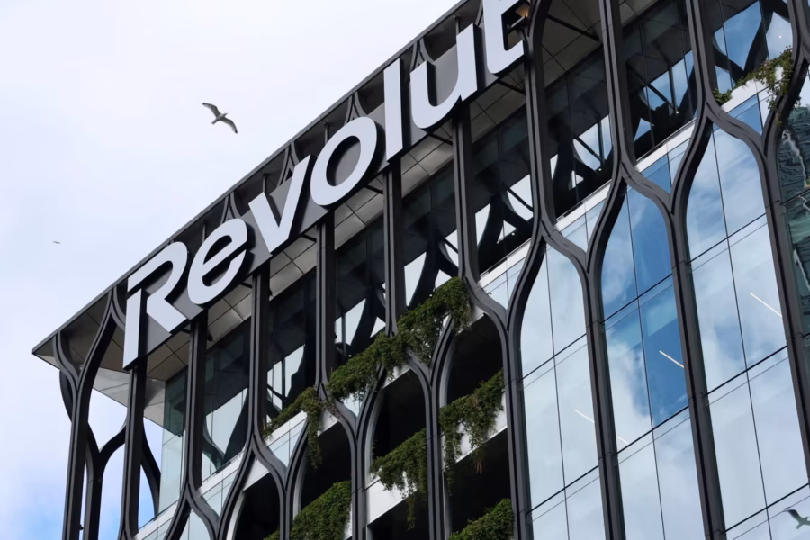 „Revolut“ Italijoje skirta 11,5 mln. eurų bauda už vartotojų teisių pažeidimus