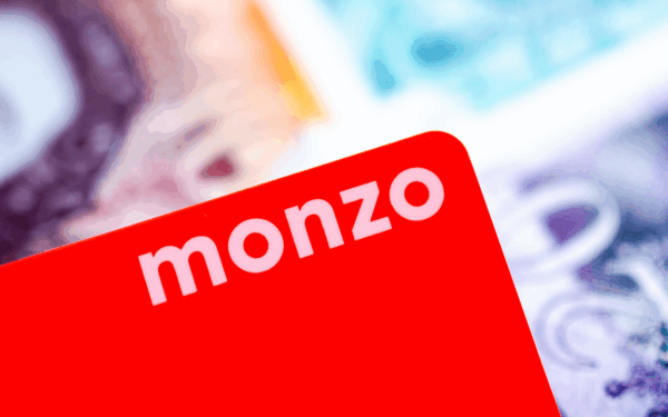 „Monzo“ traukiasi iš JAV: sprendimą lėmė mastas ir reguliacinė aplinka