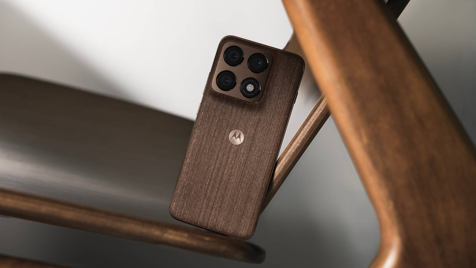 „Motorola“ naujienos Europoje: debiutavo naujausios kartos flagmanas ir vidutinės klasės modeliai