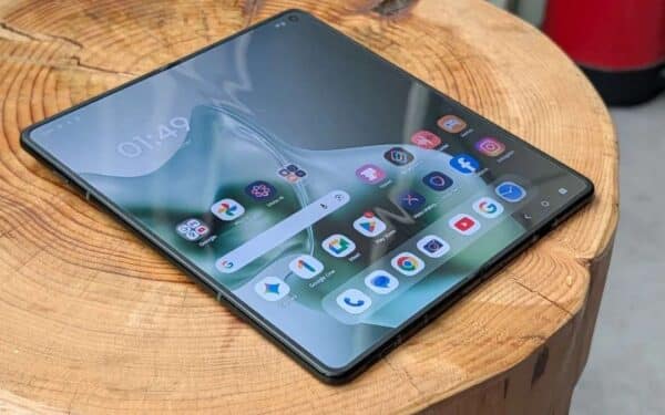 Nutekėjo „Motorola Razr“ (2026) duomenys – talpesnė baterija ir 679 EUR kaina