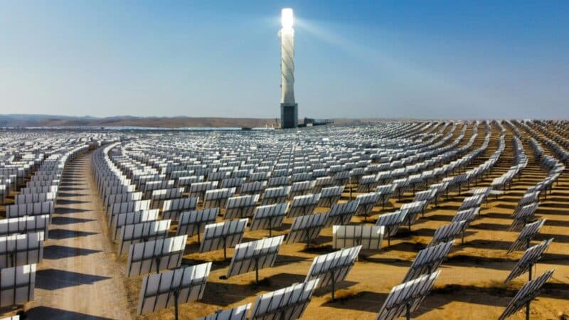 Saulės energetika ES aplenkė hidroenergetiką – gamyba šoktelėjo 25 proc.