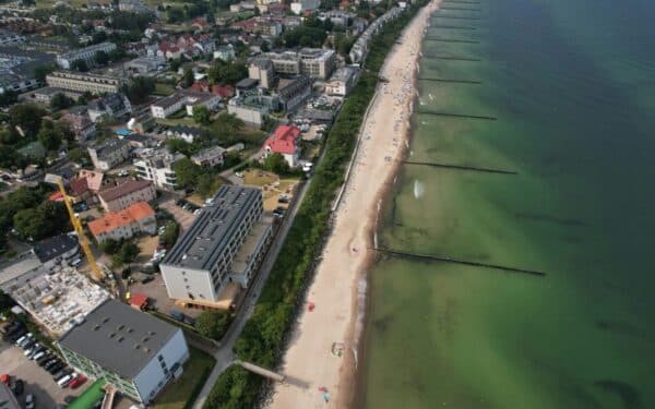 Lenkijos pajūryje – naujas milžiniškas ir prabangus viešbutis: paaiškėjo, kiek žmonių priims bei kuo nustebins