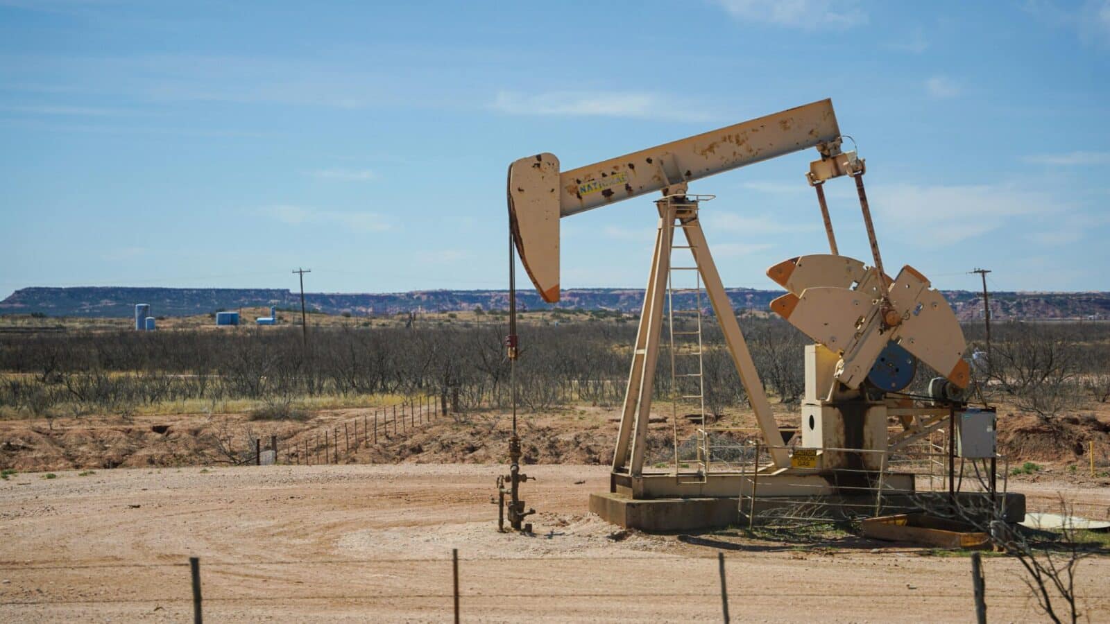 JAE palieka OPEC aljansą – sprendimą diktuoja nacionaliniai interesai ir karo grėsmės