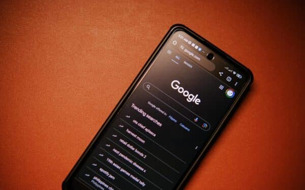 „Google“ pristatė „NotebookLM“ šaltinių sužymėjimo funkciją – sistema pati skirstys dokumentus į temas