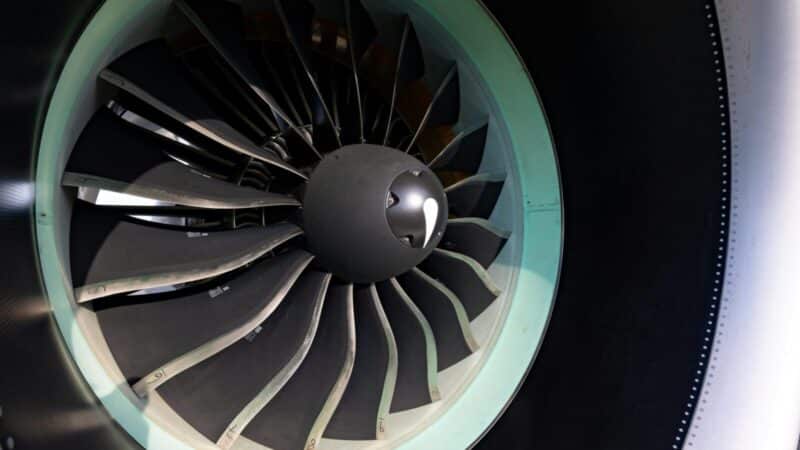 Netoli Lietuvos – strateginis projektas: Lenkijoje pradės gaminti kritines lėktuvų variklių dalis