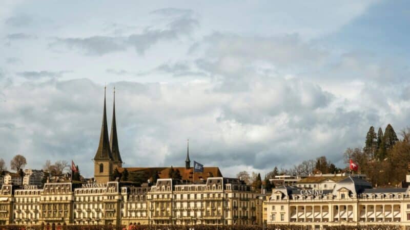 Europa dalijasi į dvi turto stovyklas – kurioje atsidūrė Lietuva ir kaimynai?