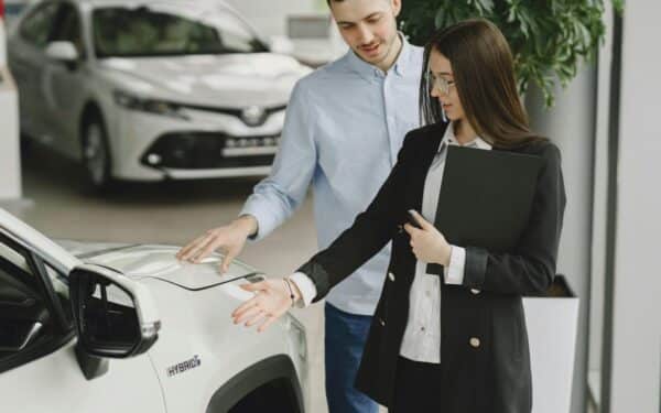 Vairuotojai priversti griebtis už galvų: naujas mokestis visiškai ištuštins pinigines