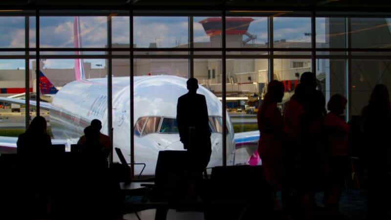 Kas iš tiesų teršia labiausiai? Tyrimas atskleidė netikėtą ryšį tarp žmonių ir emisijos