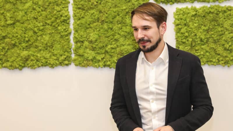 Nerimo daug, pokyčių mažai: Ekspertas įvardijo tikrąją karo įtaką pensijų fondams