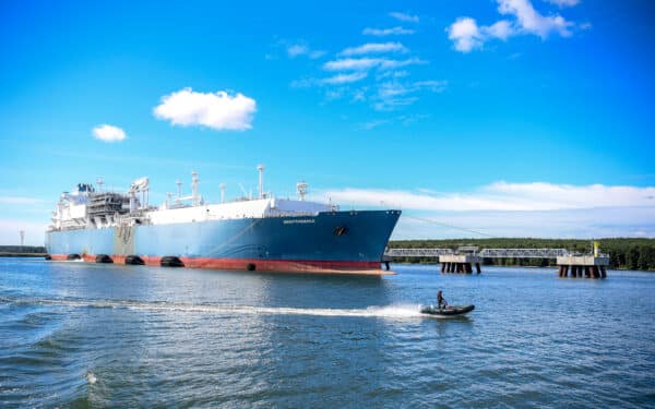 EK padėjo tašką: po papildomo tyrimo „Litgas“ kompensacija už SGD terminalą pripažinta teisėta