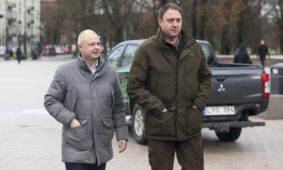 Simonas Gentvilas ir Valdas Kaubrė. Mariaus Morkevičiaus (ELTA) nuotr.