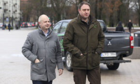 Simonas Gentvilas ir Valdas Kaubrė. Mariaus Morkevičiaus (ELTA) nuotr.