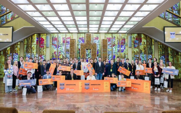 Rekordinis susidomėjimas: Demokratijos žinių konkursas subūrė 13 tūkst. dalyvių