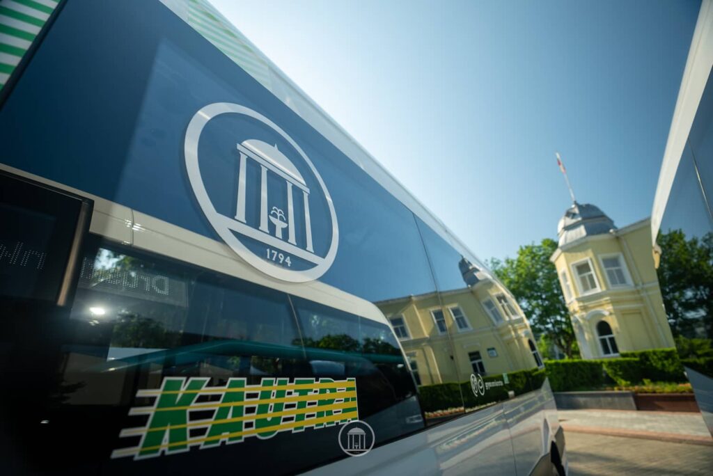 Pristatyti pirmieji elektriniai autobusai Druskininkuose. Kautros nuotr.