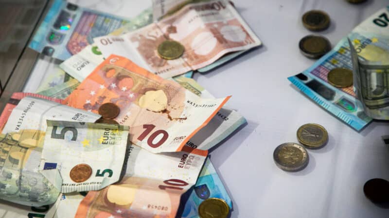 Kur gyventojai išleido II pensijų pakopos lėšas? Dantų gydymas, vaikų mokslai ir paskolos