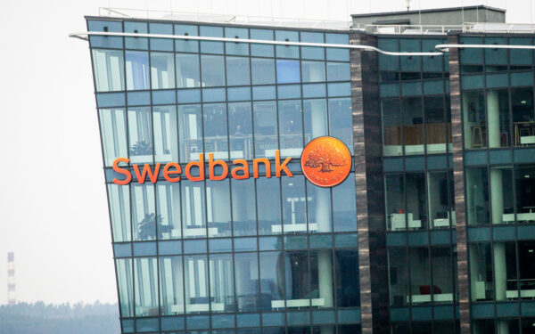 Diskriminacijos šešėlis „Swedbank“:  viena darbuotojo klaida virto užfiksuotu pažeidimu