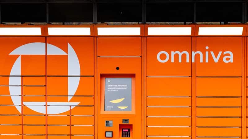 Pensijų pinigams įsukus rinką – „Omniva“ perspėja apie siuntų vėlavimus