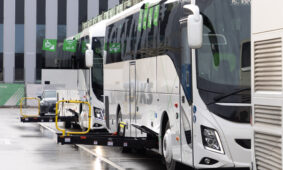 Keleiviams su specialiais poreikiais pritaikytų tarpmiestinių autobusų pristatymo renginys. ELTA / Dainius Labutis