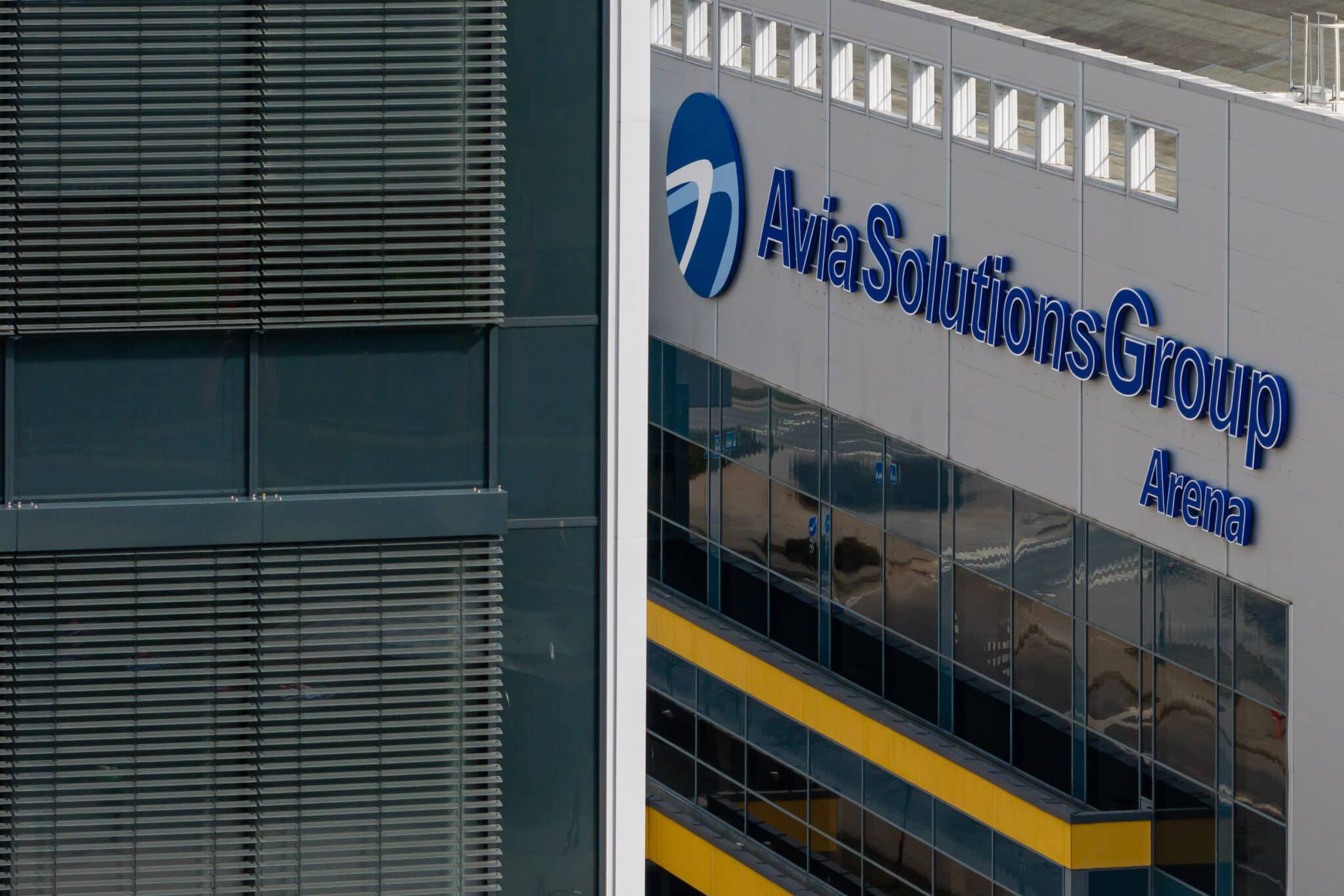 „Avia Solutions Group“ įmonė mažina veiklos apimtis: grąžins 15 lėktuvų ir atleis per 100 darbuotojų