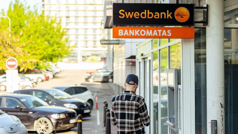 „Swedbank“ klientai sulaukė gerų naujienų, bankas skelbia apie svarbius pokyčius