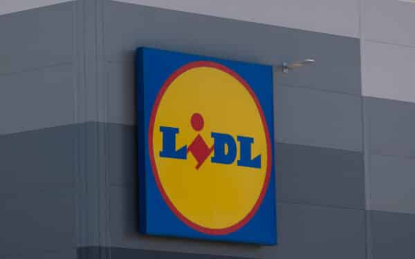 „Lidl“ sėkmingai mažina kainas: pirkinių krepšelis atpigo beveik 45 eurais