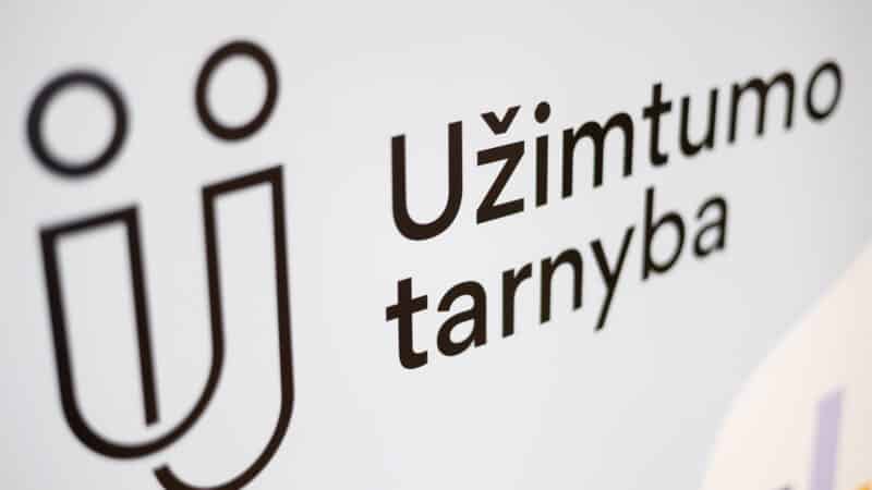 Nerimo signalas Lietuvoje: įspėta jau per 1,2 tūkst. darbuotojų – dvigubai daugiau nei pernai