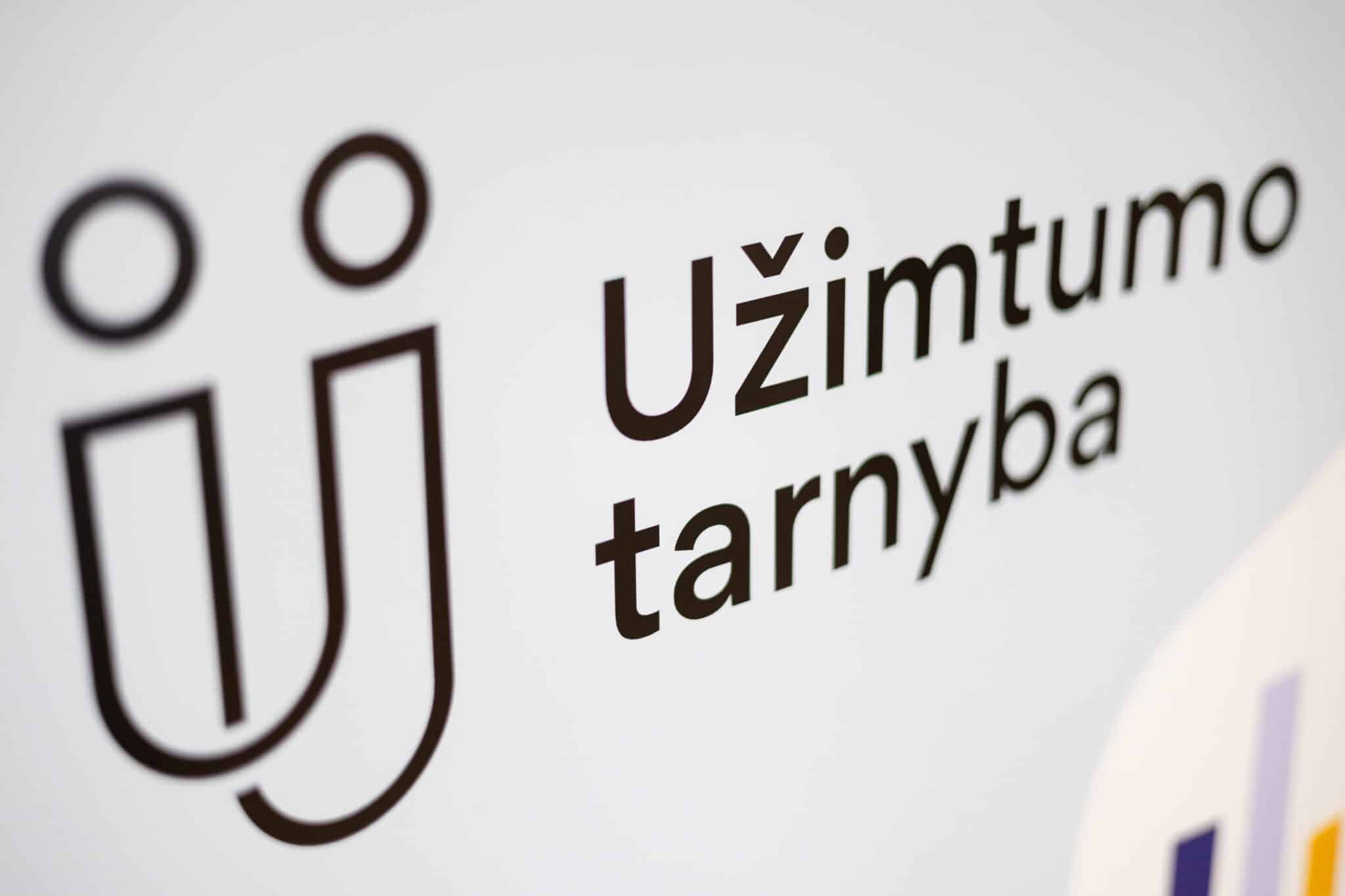 Nerimo signalas Lietuvoje: įspėta jau per 1,2 tūkst. darbuotojų – dvigubai daugiau nei pernai