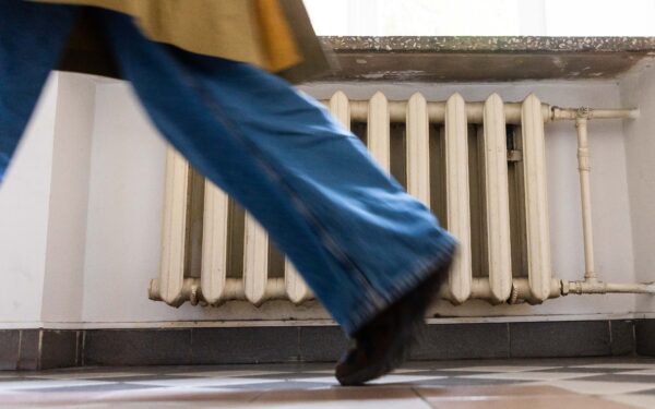 Dujų brangimas gali smogti per kišenę: kodėl kitų metų šildymo sezonui reikėtų ruoštis jau dabar?