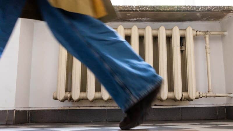Dujų brangimas gali smogti per kišenę: kodėl kitų metų šildymo sezonui reikėtų ruoštis jau dabar?