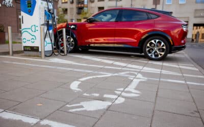 Pokyčiai mokesčiuose: susisiekimo ministras įvardijo galimą sprendimą svarstantiems įsigyti elektromobilį