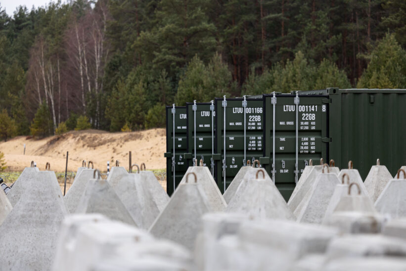 Rūdninkų poligone pristatytas kontrmobilumo priemonėmis pripildytas inžinerinių priemonių parkas. ELTA / Žygimantas Gedvila