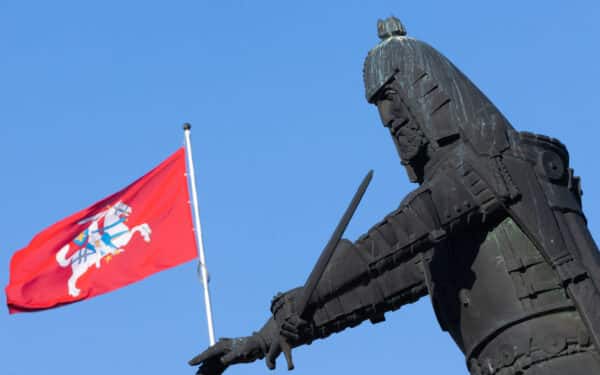 Paprastas būdas prisidėti: perkant specialias prekes dalis lėšų keliaus gynybai