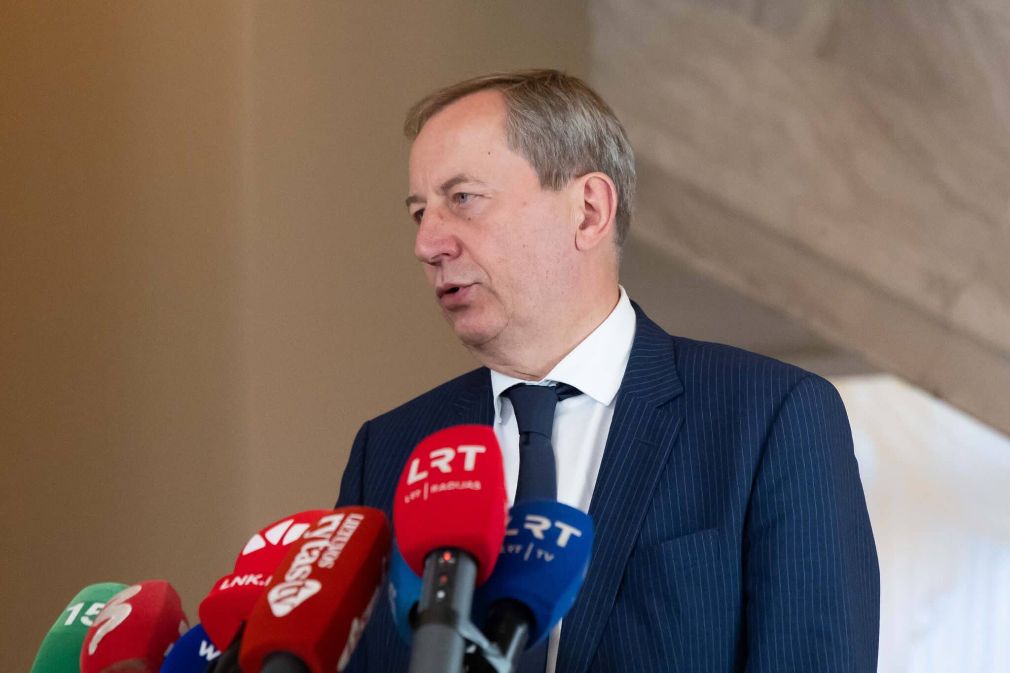 Ginkluotės tiekimas iš JAV – su trikdžiais: Matulionis ramina – gynybos planams tai nesutrukdys