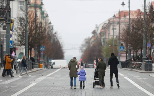 Seimo TTK pritarė siūlymui išplėsti teisėjų teisę į mamadienius ir tėvadienius