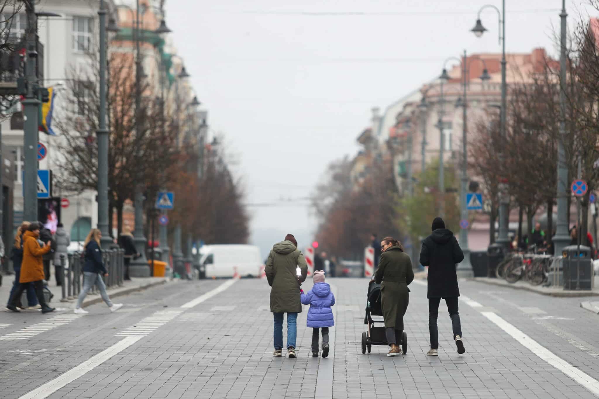 Seimo TTK pritarė siūlymui išplėsti teisėjų teisę į mamadienius ir tėvadienius
