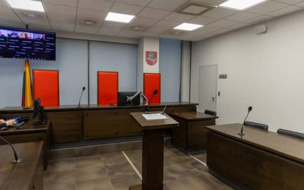 Teismas priėmė galutinį sprendimą: už 25 mergaičių tvirkinimą nuteistas Ulvidas toliau atliks bausmę