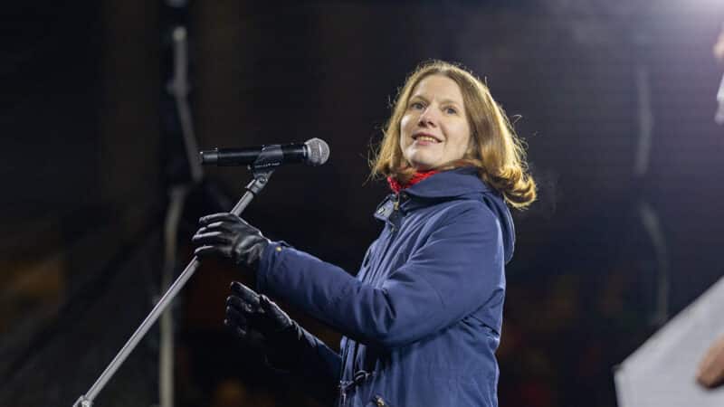 „Šalin rankas“ protestuotojai ruošia naują žingsnį: prie Seimo – simbolis, kuris kalbės garsiau už žodžius