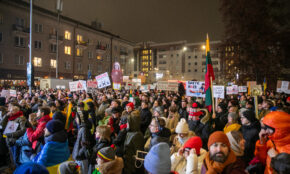 Protestas „Šalin rankas nuo laisvo žodžio! Laužai prie Seimo“ trečia diena. ELTA / Orestas Gurevičius