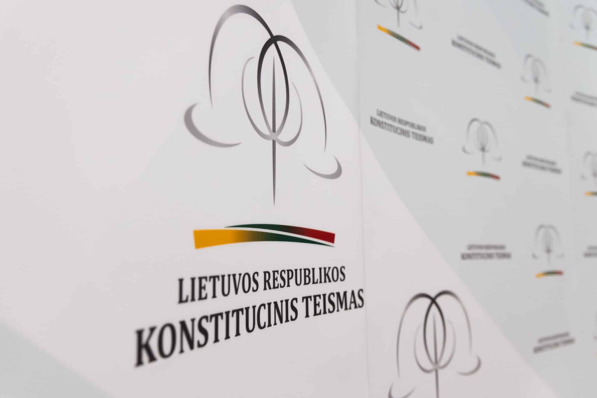 Pusšimtis Seimo narių stojo ginti „čekiukų“ bylose įklimpusių politikų: kreipėsi į Konstitucinį Teismą