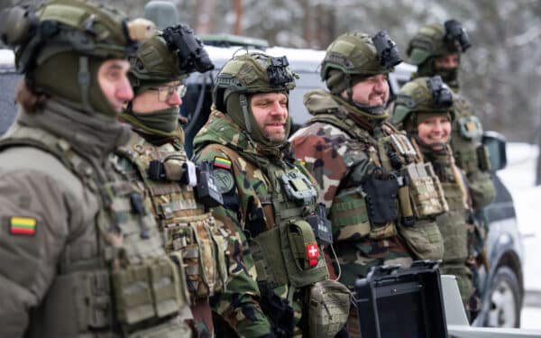 Seimo komitetas uždegė žalią šviesą griežtesnei šaulių patikrai: vertins net ryšius ir lojalumą