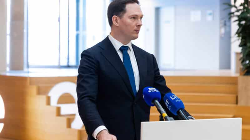 Kiek lietuvių jau pasitraukė iš antros pakopos? Ministras pateikė aiškų atsakymą