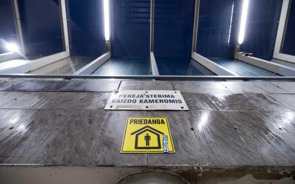 Ar pakaks visiems? Lietuva investuoja milijonus į priedangas ir civilinę gynybą