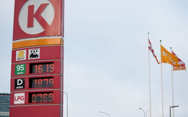 Brangstant degalams – pirmieji pokyčiai: atskleidė kaip lietuviai reaguoja į pakilusias kuro kainas