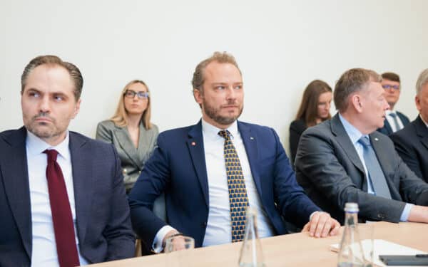 Griežtinama sunkiasvorių transporto priemonių kontrolė: Susisiekimo ministerija sutelkė darbo grupę