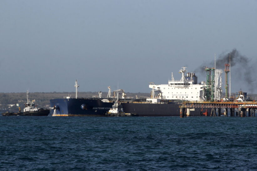 „Reuters“: Rusijos tanklaivis pradėjo iškrauti naftą Kuboje. EPA-ELTA