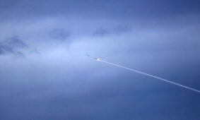 Izraelis po Trumpo kreipimosi praneša apie Irano raketų atakas. EPA-ELTA